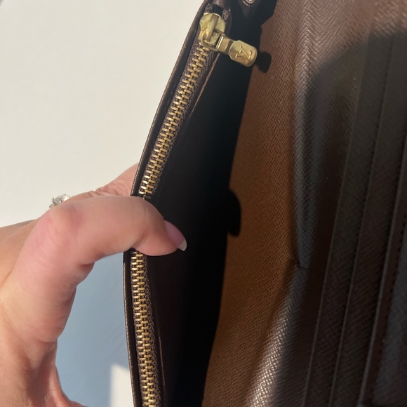 Authentic Louis Vuitton Damier Ebene Brazza Wallet - Picture 9 of 11